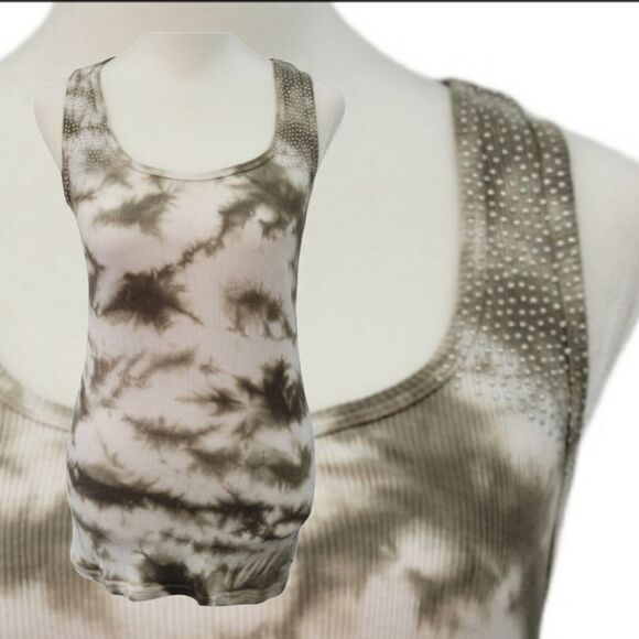 Calvin Klein   - Picture 1 of 8